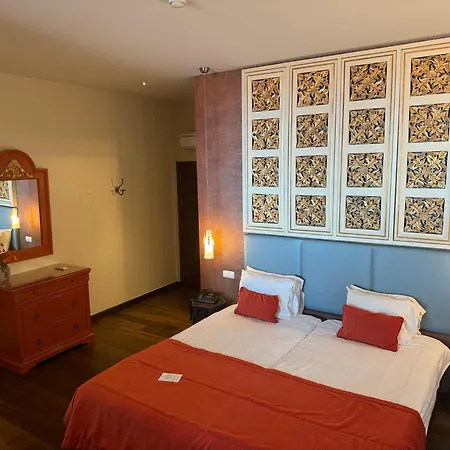Hotel Boutique Vivenda Miranda 4*
